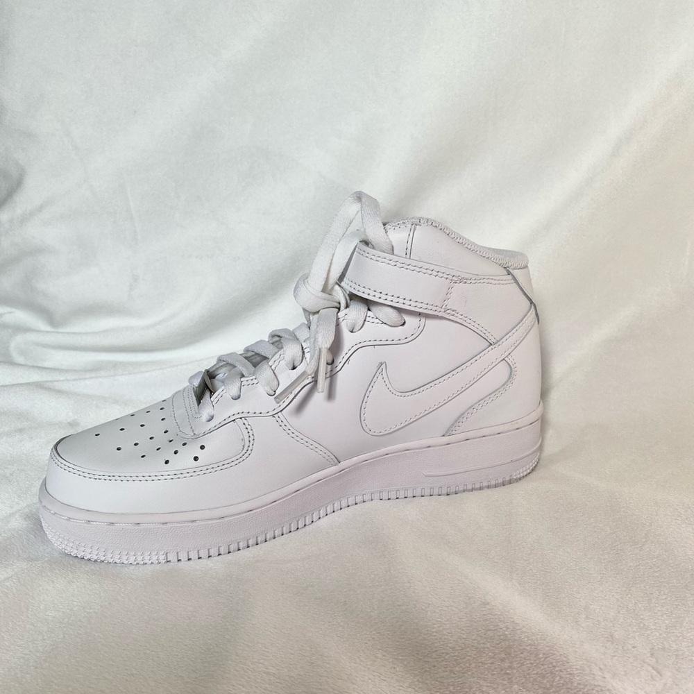 NWOT Nike Airforce 1 High Top Trainers